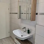 Modern Wohnen I Parkplatz I Wlan I Netflix I Balkon I 6 Schlafplaetze Apartment