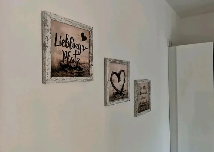 Modern Wohnen I Parkplatz I Wlan I Netflix I Balkon I 6 Schlafplaetze Apartment *