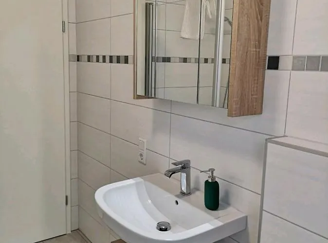 Modern Wohnen I Parkplatz I Wlan I Netflix I Balkon I 6 Schlafplaetze Apartment